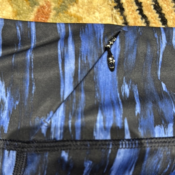 Lululemon size 8 Women's Activewear Set - Picture 5 of 6